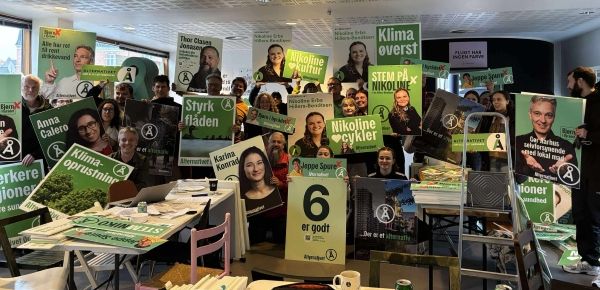 Plakatdag øverst